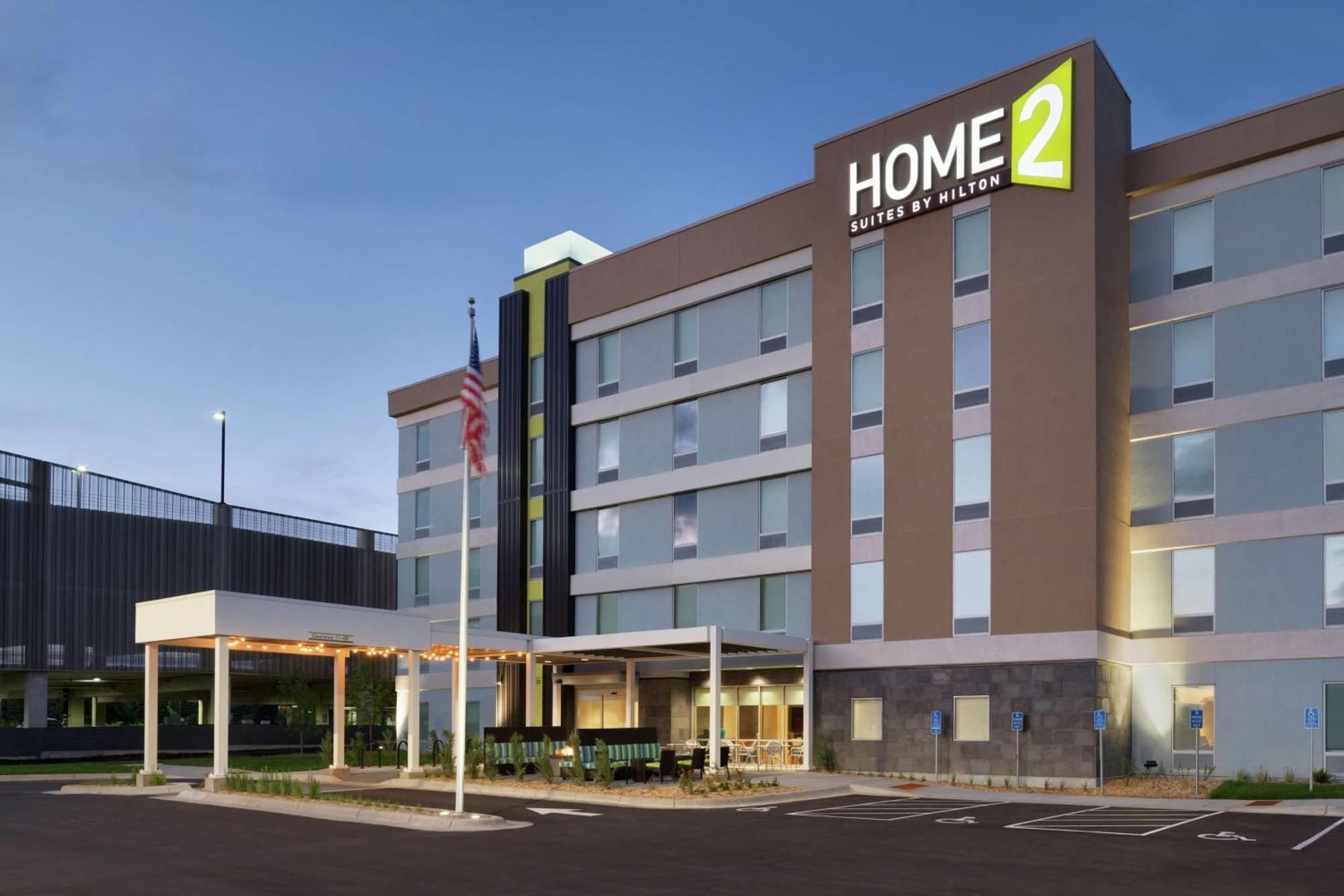 Home2 Suites By Hilton Roseville Minneapolis Exterior photo